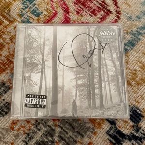 Taylor Swift- Signed folklore album